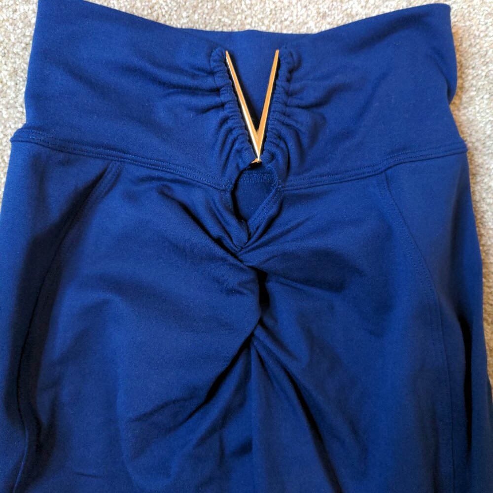 Bombshell Victory Scrunch Leggings, Navy XS